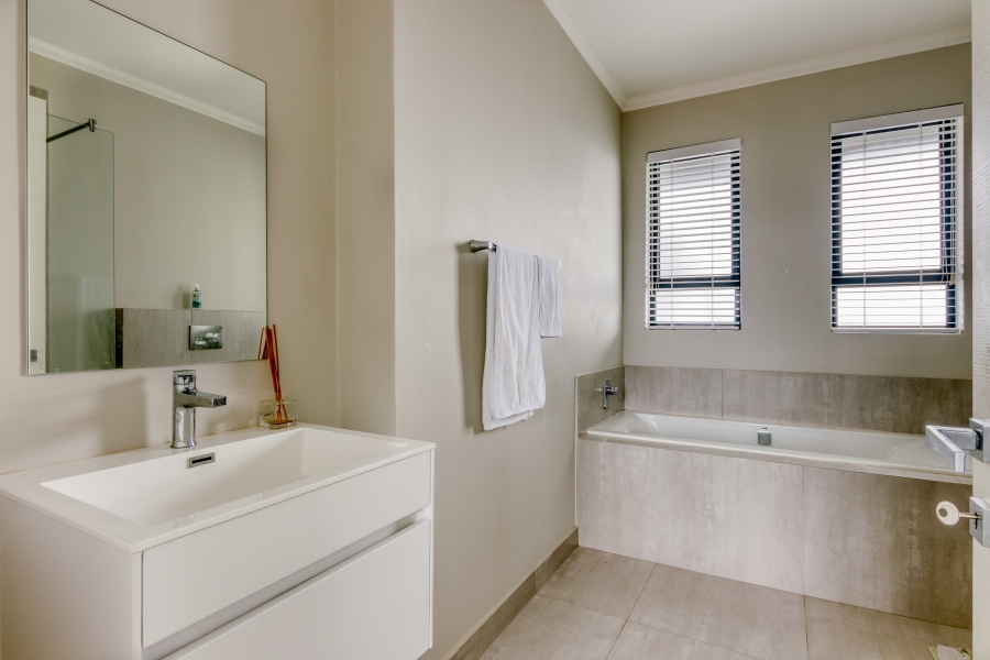 2 Bedroom Property for Sale in Sitari Country Estate Western Cape